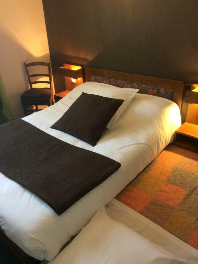 Logis Hotel Le Dahu Parigny  외부 사진